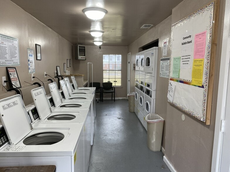 More Photos Of 1121 Jameson St, Weatherford Apartments For Sale