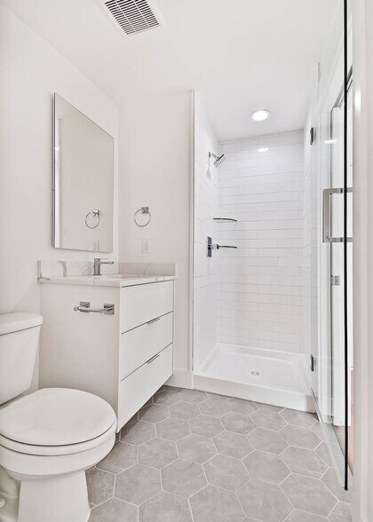 More Photos Of 204 9th St, Bentonville Apartments For Sale