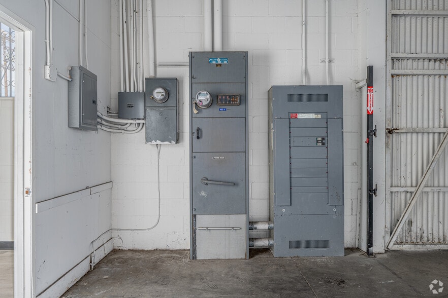 More Photos Of 10338 Rush St, South El Monte Warehouse For Lease