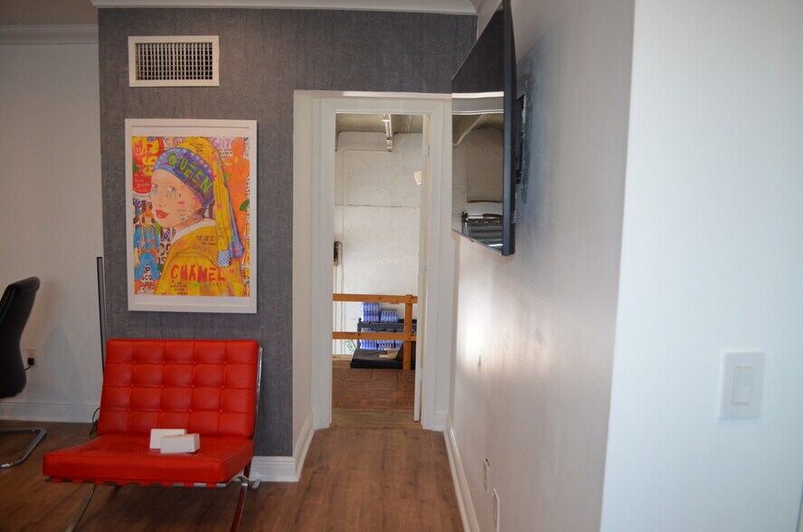 More Photos Of 7311-7323 NW 12th St, Miami Light Distribution For Sale