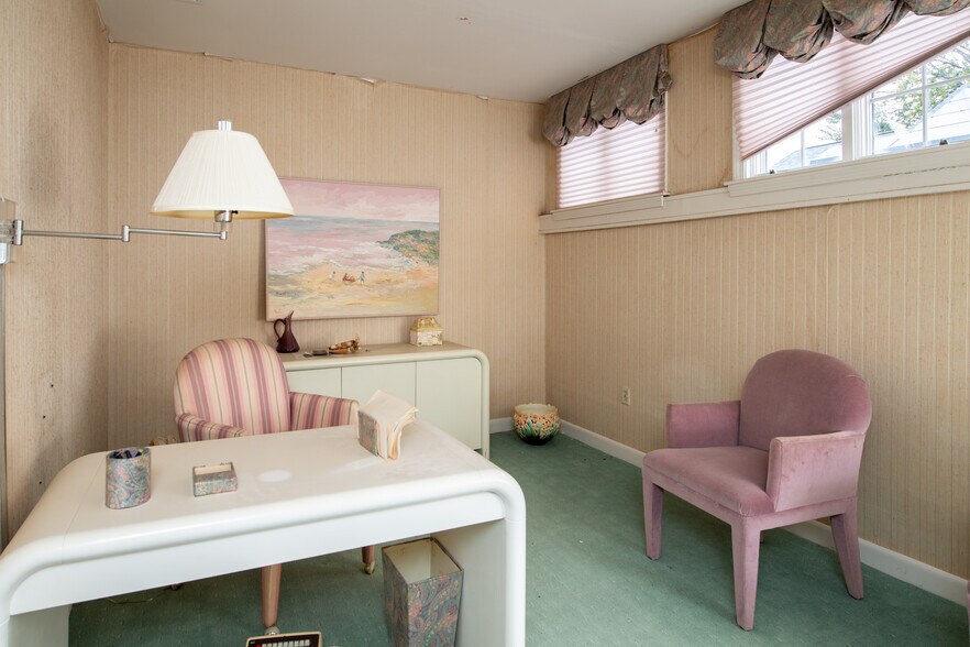 More Photos Of 13 S 6th St, New Bedford Office For Sale