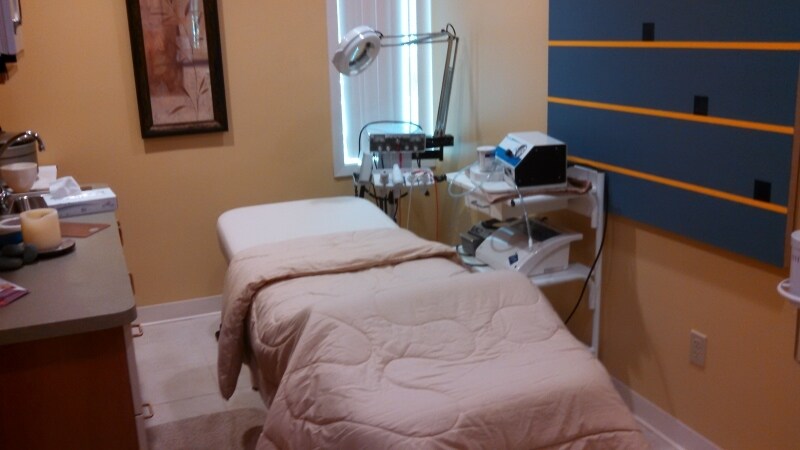 More Photos Of 711-723 Courtyard Dr, Somerville Office For Sale