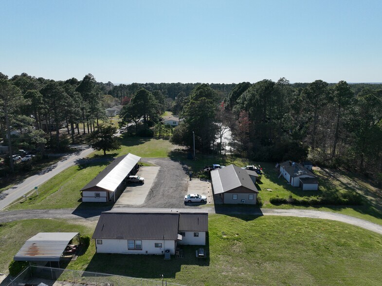 Primary Photo Of 112 N River Dr, Jarvisburg Hotel For Sale