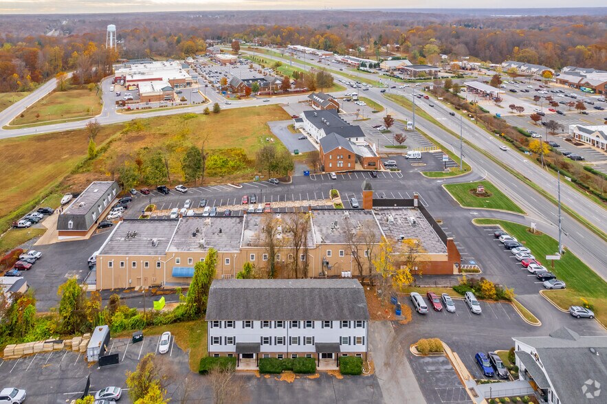 More Photos Of 2972-2976 Penwick Ln, Dunkirk Office For Lease