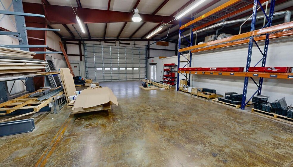 More Photos Of 2763 E Robinson Ave, Springdale Warehouse For Sale