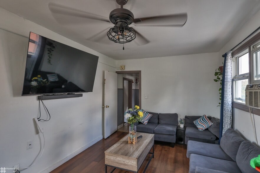 More Photos Of 902 W Wilkes Barre St, Easton Apartments For Sale