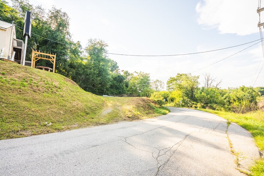 More Photos Of 690 N Franklin St, Christiansburg Office For Sale