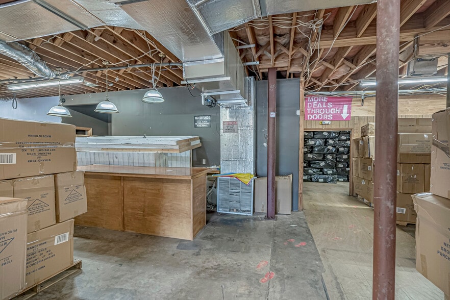 More Photos Of 1112 3rd Ave S, Myrtle Beach Warehouse For Lease