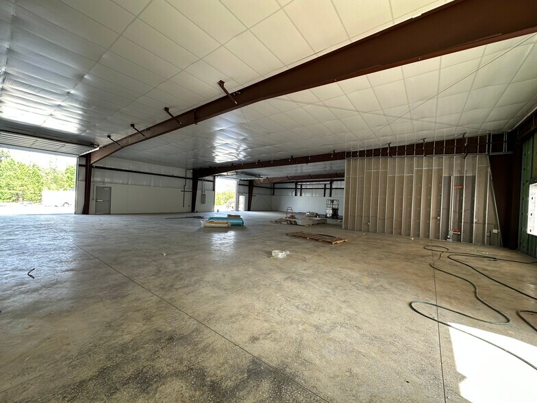 More Photos Of 55 Airport Industrial Dr, Clayton Light Distribution For Sale