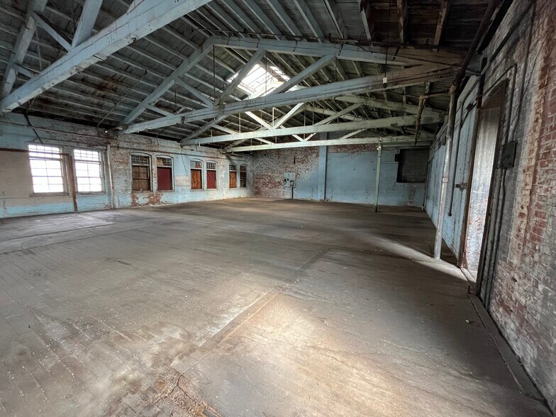 More Photos Of 200-202 River St, Paterson Industrial For Sale
