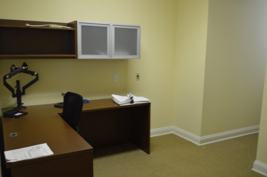 More Photos Of 4595 Spanish Trl, Pensacola Medical For Lease