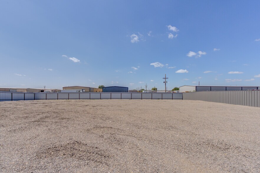 More Photos Of 11418 CR 2220, Lubbock Warehouse For Sale