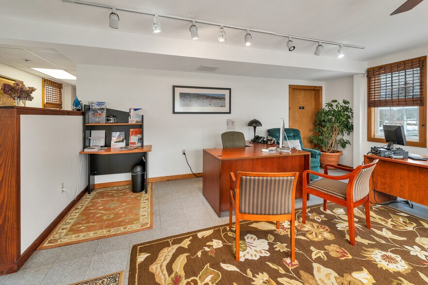 More Photos Of 141 Main St, Alton Storefront Retail Residential For Sale