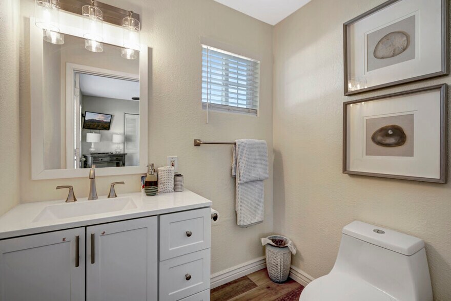 More Photos Of 15825 N 19th Pl, Phoenix Assisted Living For Sale