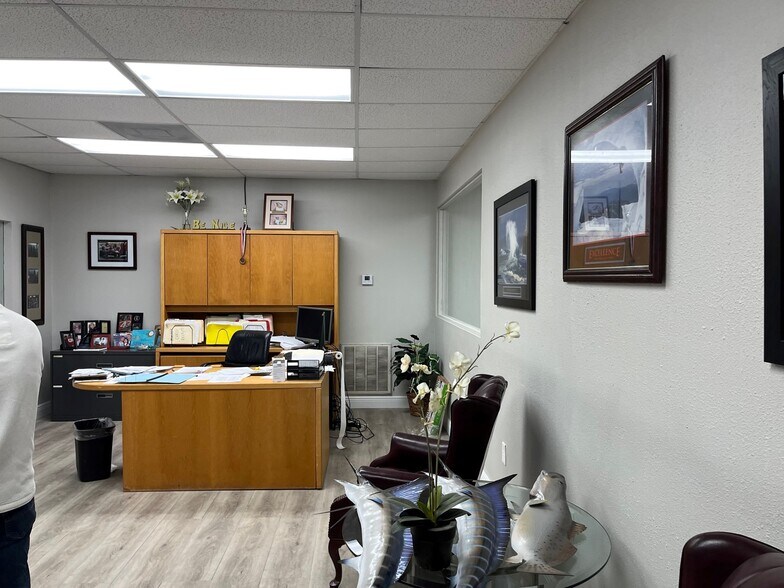 More Photos Of 5824 W Linebaugh Ave, Tampa Unknown For Lease