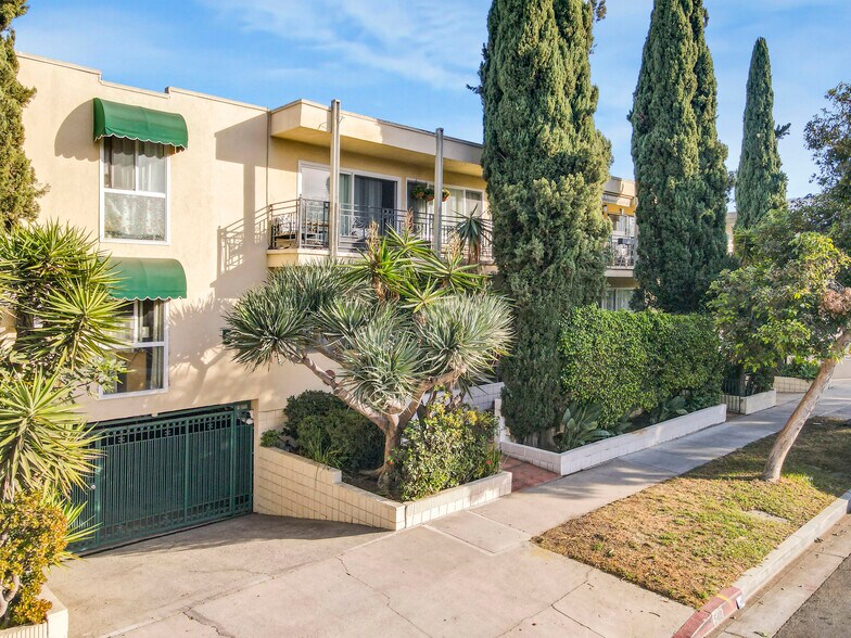 More Photos Of 540 N Orlando Ave, Los Angeles Apartments For Sale