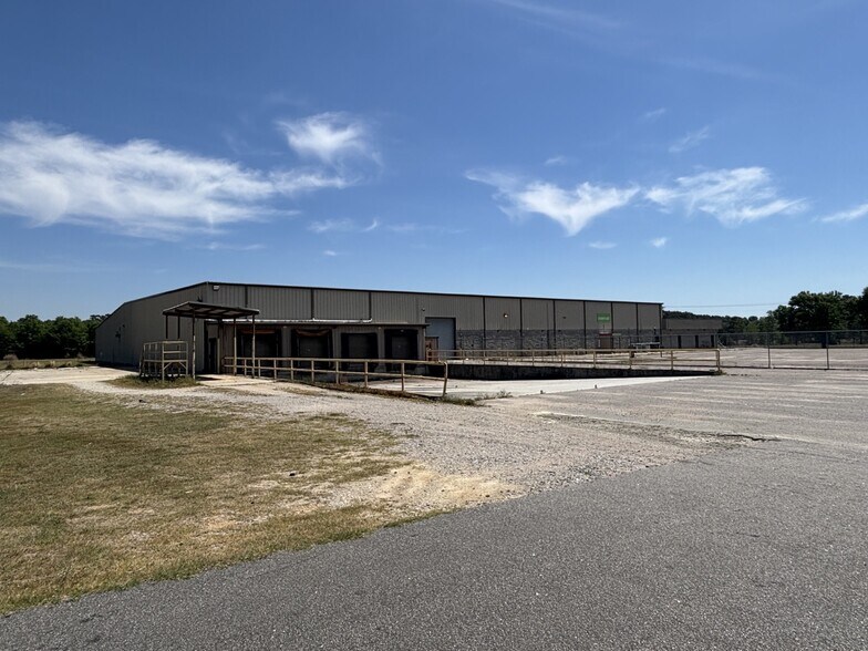 Primary Photo Of 100 Industrial Rd, Red Springs Manufacturing For Sale