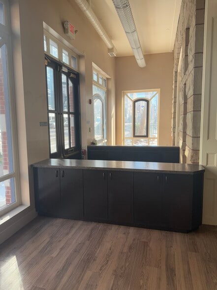 More Photos Of 120 Boulevard of the Allies, Pittsburgh Office For Sale