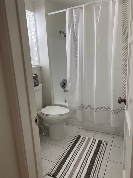 More Photos Of 14524-14530 Dickens St, Sherman Oaks Apartments For Sale