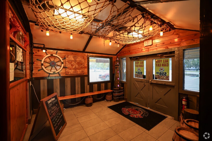More Photos Of 425 E Eau Gallie Blvd, Satellite Beach Restaurant For Lease