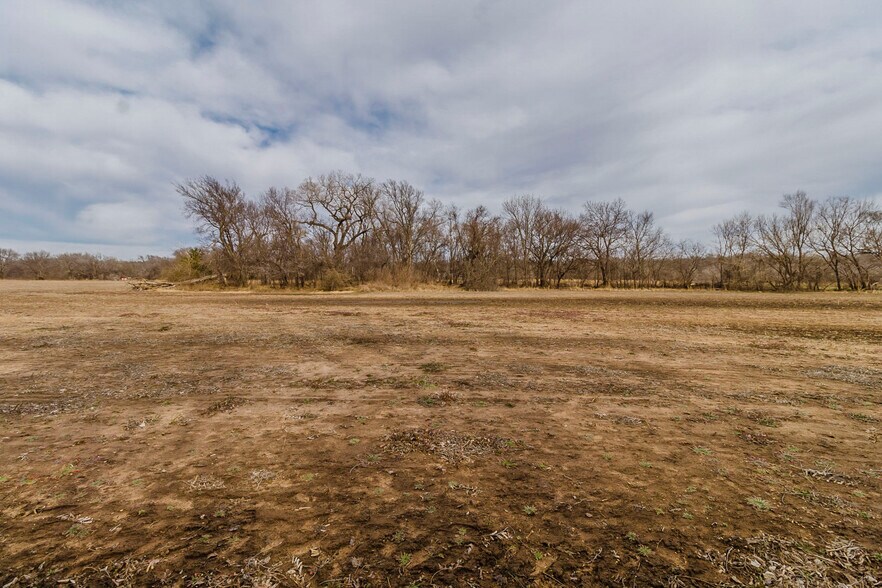 More Photos Of 79+/- Acres on 272nd Rd. Rd @ 41st Rd, Arkansas City Land For Sale