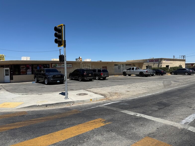 More Photos Of 101 W Avenue I, Lancaster Restaurant For Sale
