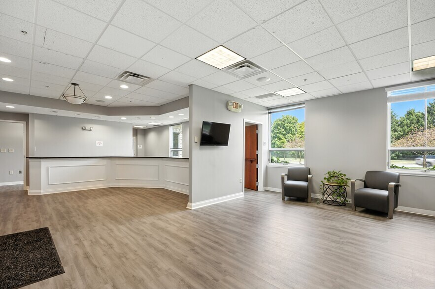 More Photos Of 6805 Avery-Muirfield Dr, Dublin Medical For Sale