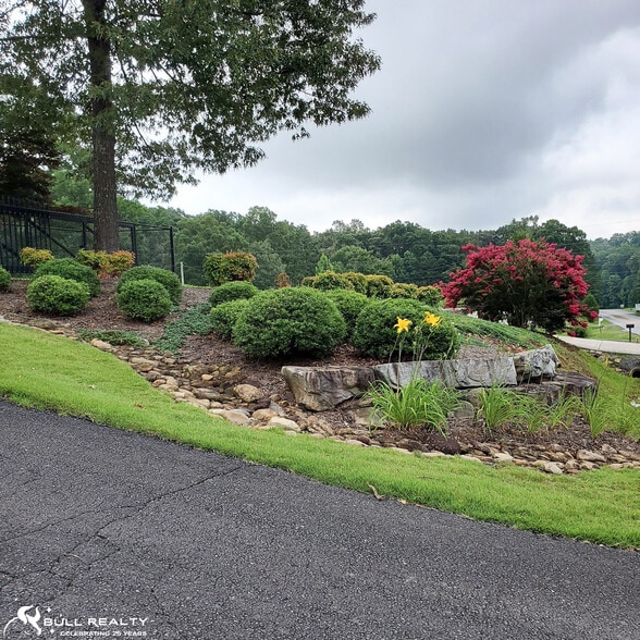 More Photos Of 510 Reed Rd, Dalton Assisted Living For Sale