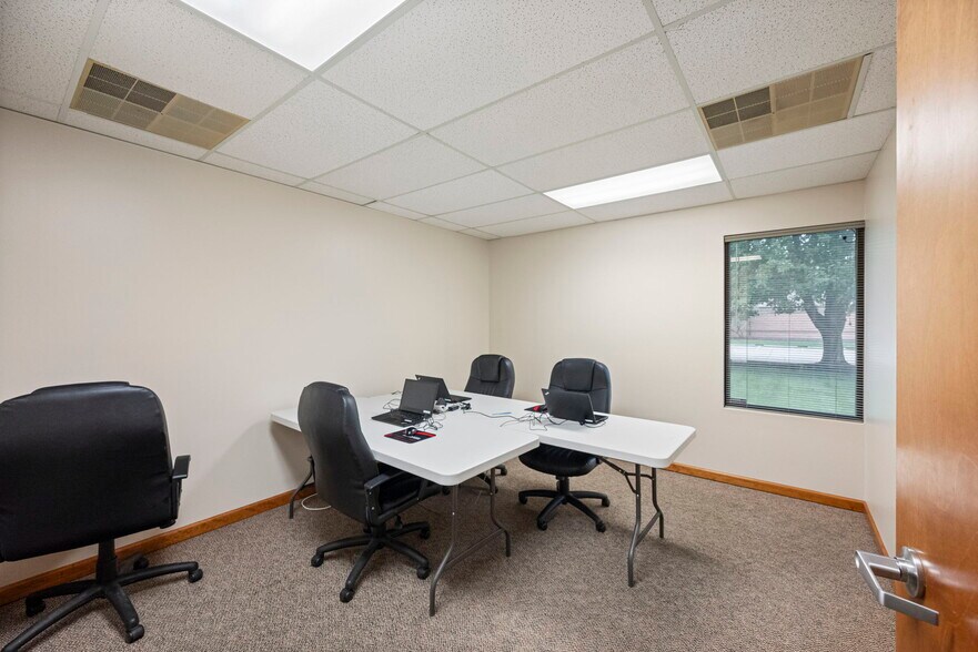 More Photos Of 3768 Rome Dr, Lafayette Office For Lease
