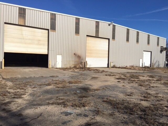 More Photos Of 223-227 S Main St, Wagoner Warehouse For Sale