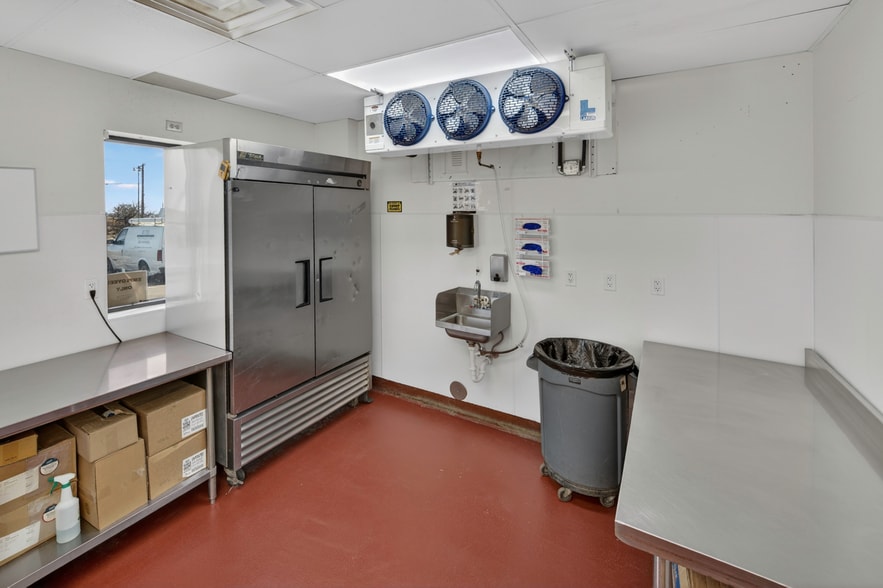 More Photos Of 1501 Lee Hill Dr, Boulder Showroom For Sale
