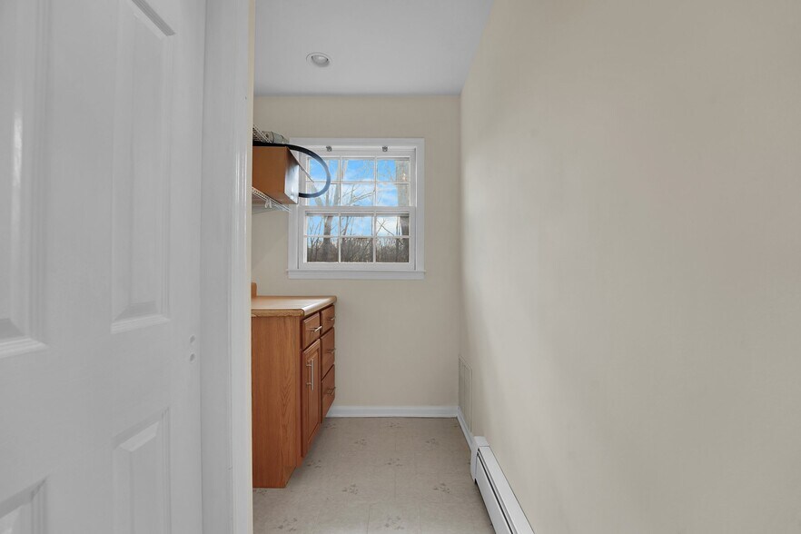 More Photos Of 1 Shadetree Pl, Long Valley Healthcare For Sale