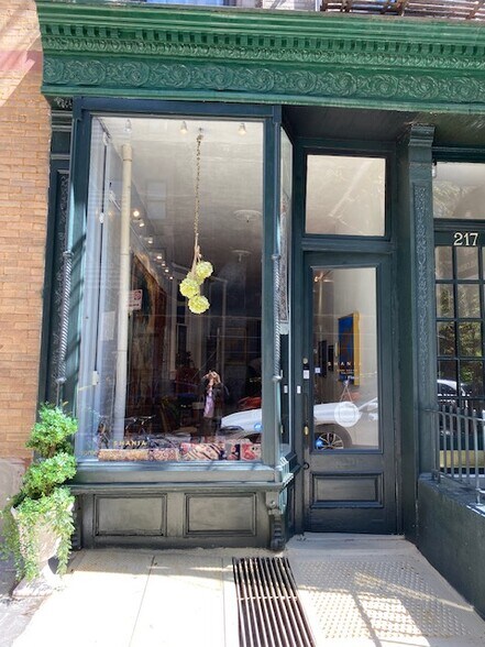 More Photos Of 217 E 83rd St, New York Apartments For Lease