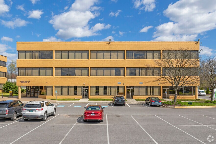 More Photos Of 1655 Crofton Blvd, Crofton Unknown For Lease