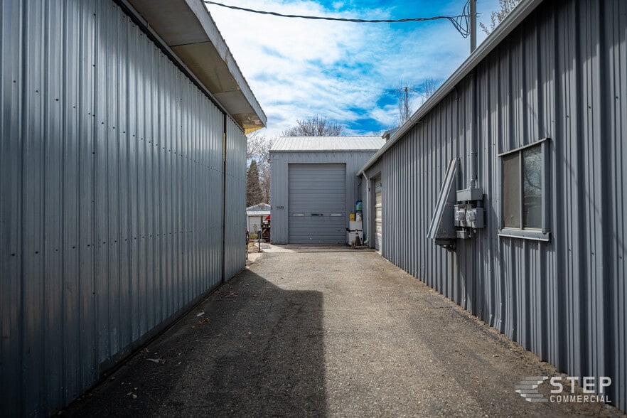 More Photos Of 1518 E Eisenhower Blvd, Loveland Warehouse For Sale