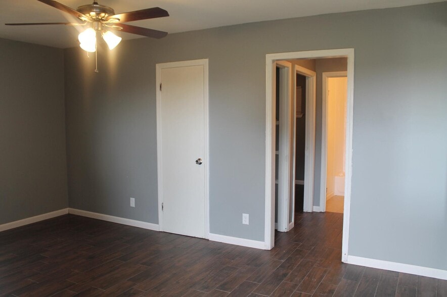 More Photos Of 957 Wellington St, Memphis Apartments For Sale