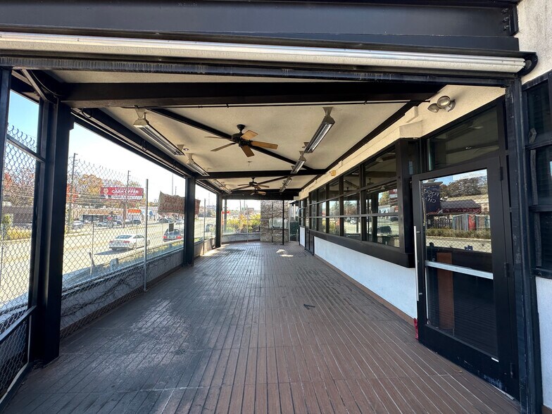 More Photos Of 3102 Piedmont Rd NE, Atlanta Restaurant For Lease