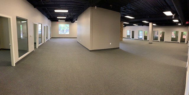 More Photos Of 2306 Pama Ln, Las Vegas Office Residential For Lease