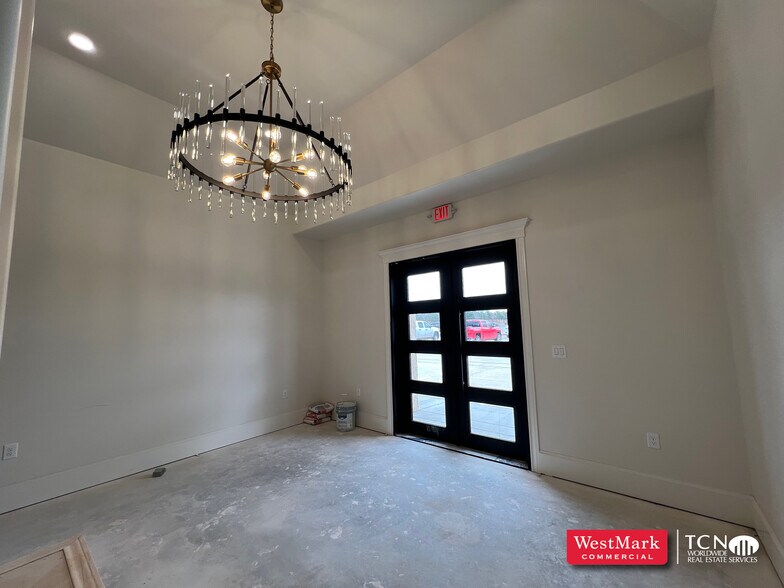 More Photos Of 6305 79th st, Lubbock Loft Creative Space For Lease