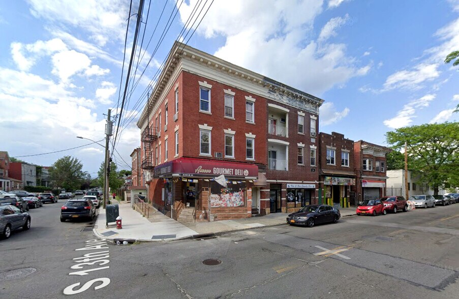 Primary Photo Of 213-215 W 3rd St, Mount Vernon Apartments For Sale