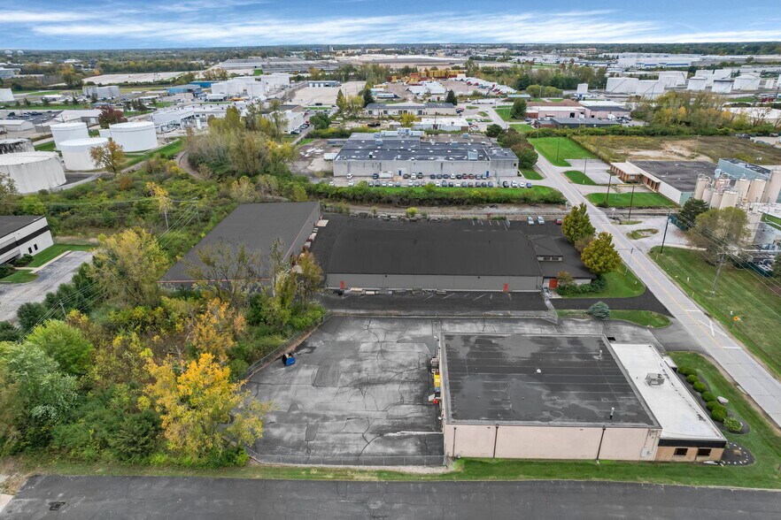 More Photos Of 850 Kaderly Dr, Columbus Warehouse For Lease