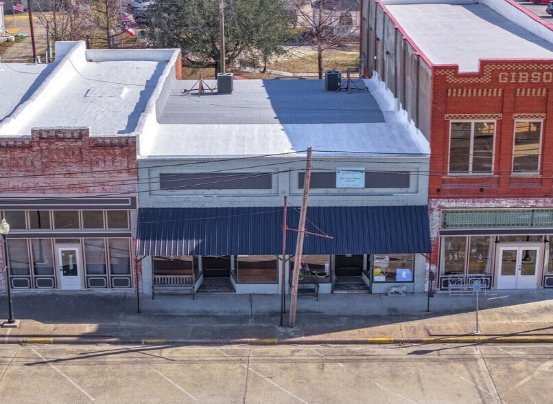 Primary Photo Of 106 N Main St, Grand Saline Storefront For Sale