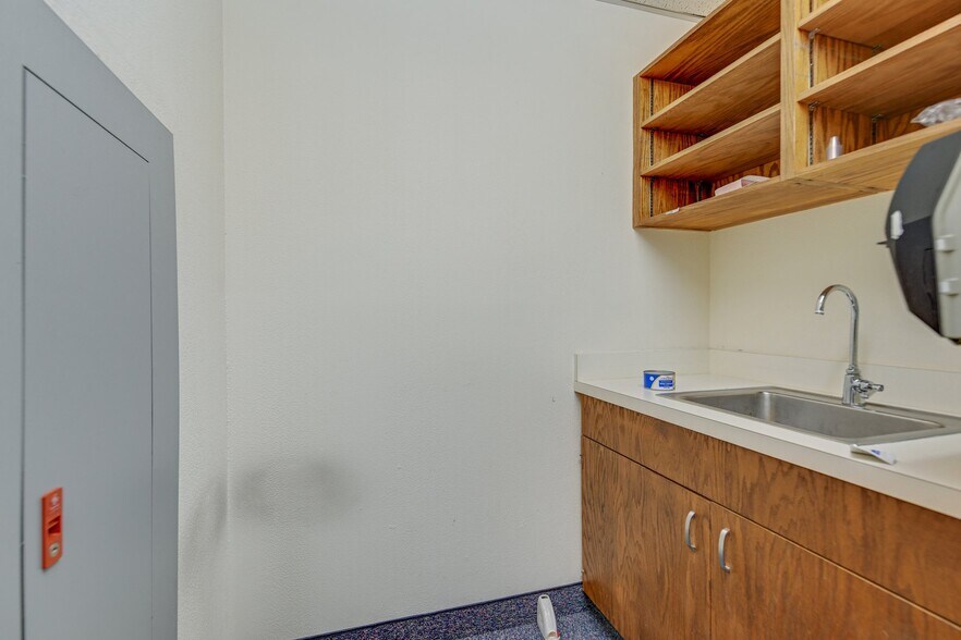 More Photos Of 762 S Court St, Montgomery Religious Facility For Sale