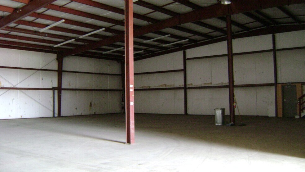 More Photos Of 325 E Happy Valley Rd, Roseburg Industrial For Sale