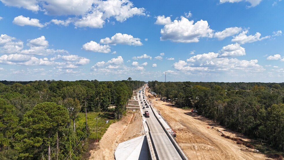 More Photos Of SH 105, Cut And Shoot Land For Sale