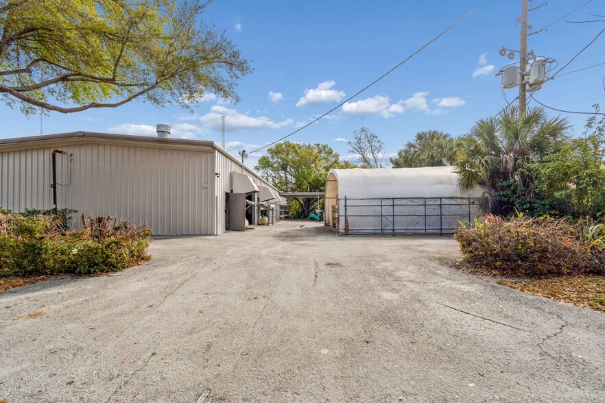 More Photos Of 1060 Harbor Lake Dr, Safety Harbor Light Manufacturing For Sale