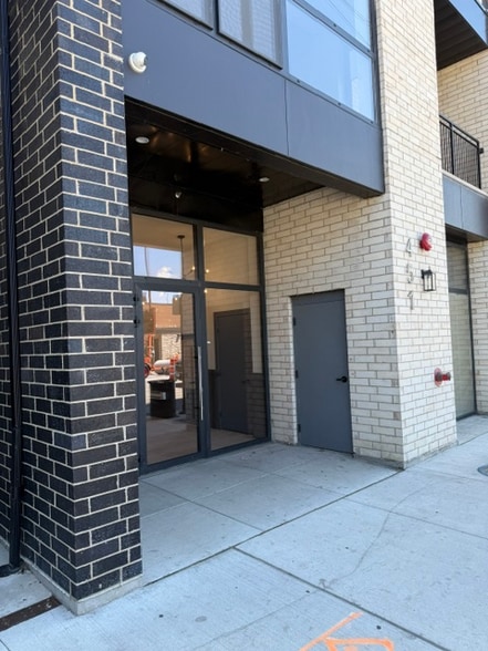 More Photos Of 451 E Pershing Rd, Chicago Apartments For Lease