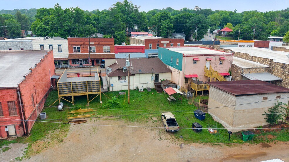 More Photos Of 107 E Main St, Hardy Restaurant For Sale