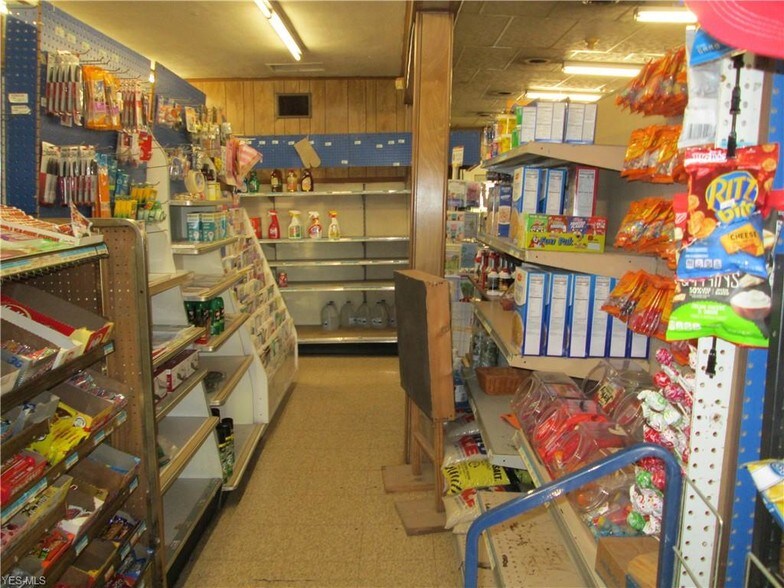 More Photos Of 145 Pike St, Quaker City Storefront For Sale