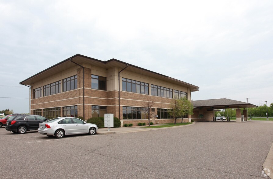 More Photos Of 744 Ryan Dr, Hudson Office For Lease